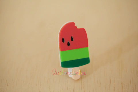 Presilha em acrílico: picolé melancia