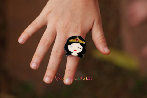 Anel acrílico: Mulher Maravilha