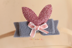 Faixa: Orelhinhas Cinza com rosa