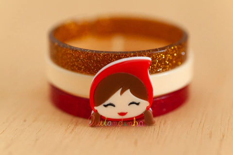 Pulseiras em Acrílico: Trio Chapeuzinho Vermelho