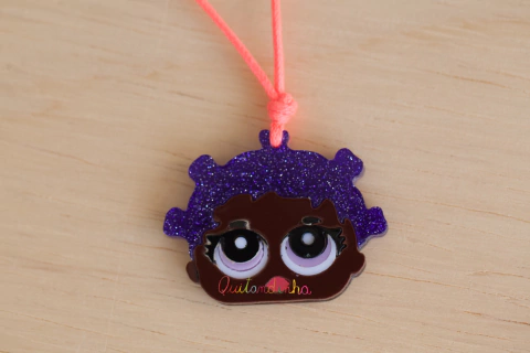 Colar em acrílico: LOL