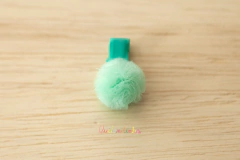 Laço forrado: mini pompom forrado - Quitandinha Baby