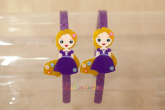 Tiara em acrílico: Princesa Rapunzel na internet
