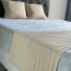 Imagem do 1 Peseira Cama Queen 230cm x 60cm + 2 Capas de Almofada - Tricot Conjunto Luxo