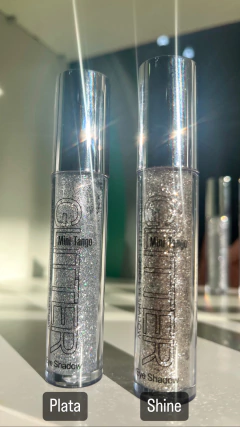 GLITTER EYESHADOW CON APLICADOR en internet