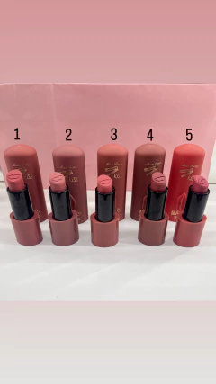 LABIAL EN BARRA MATTE