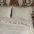 Cubrecama cover con volado o Queen off white - comprar online