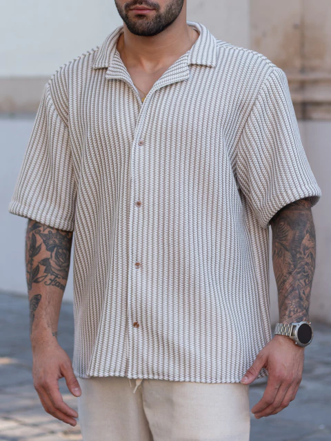 CAMISA DE HILO
CUELLO ITALIANO
CAMISA TEJIDA
CAMISA DE HILO BLANCO Y BEIGE
CAMISA TEJIDA BLANCO Y BEIGE
CAMISA MANGA CORTA 
CAMISA RAYADA
CAMISA RAYADA BLANCO Y BEIGE