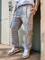 JOGGER CARGO GRIS. PANTALON CARGO GRIS. PANTALON CARGO CLARO.
PANTALON CON BOLSILLOS CORTE CHINO. JOGGER CON BOLSILLOS CORTE CHINO. PANTALON CON CORDONES. JOGGER CON CORDONES. 