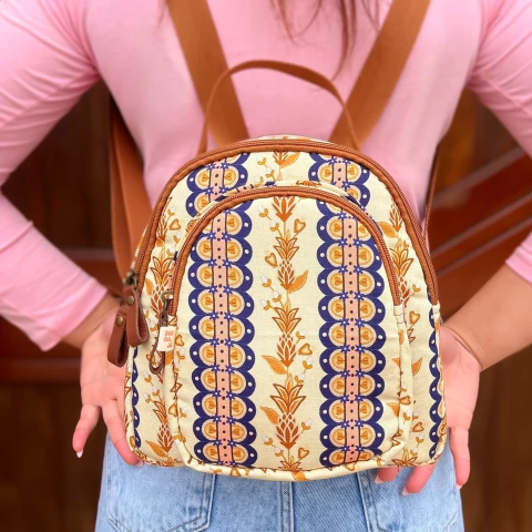 MOCHILA MEL ABACAXIZINHO