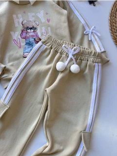 Conjunto moletom Ursinha bege na internet