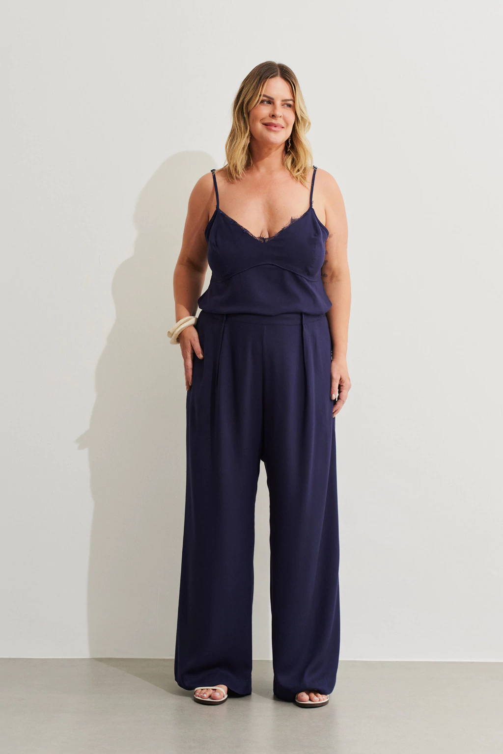 Calça Lisa Dobra Azul Marinho