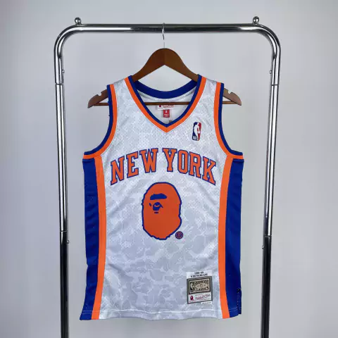 Regata New York Knicks - BAPE X Mitchell & Ness - Branco