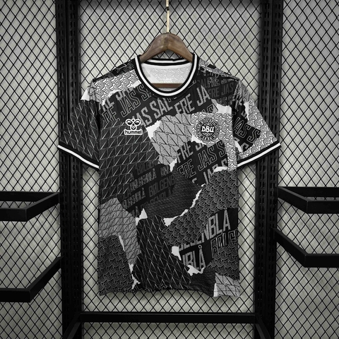 Camisa Dinamarca Treino 2024 - Hummel - Masculino Torcedor