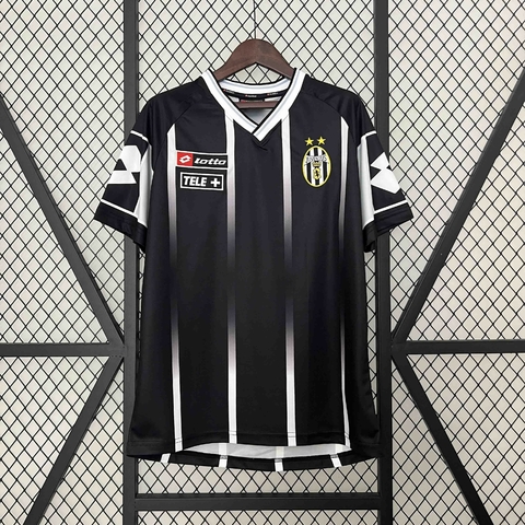 Camisa Juventus Retrô 2000/2001 Preta e Branca - Lotto
