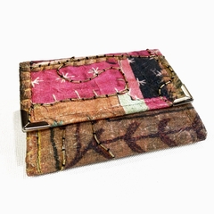 Carteira estampada com dourado - comprar online