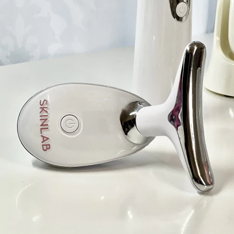 Masajeador Modelador de Papada con Fototerapia - comprar online