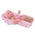 Bebote recién nacido New Born de Divertoys recostado sobre una mantita rosa, con gorrito a juego y chupete, simulando un bebé realista.