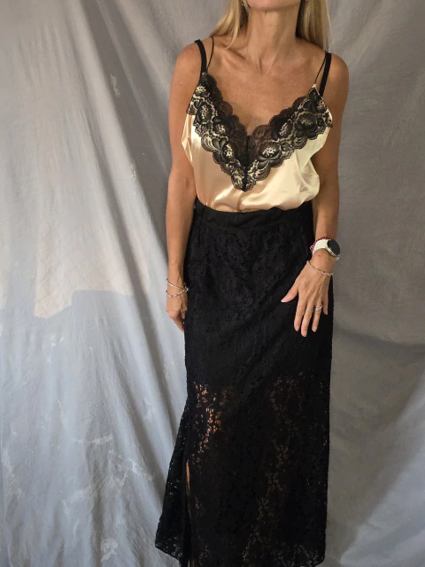 Pollera larga Encaje Romy- Negra - comprar online