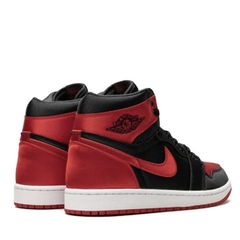Air Jordan 1 Retro High Satin Bred en internet