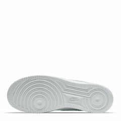 Nike Air Force 1 07 Triple White en internet