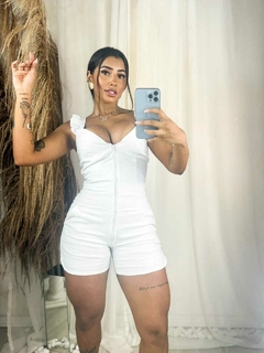Macaquinho empina bumbum em bengaline com babado na alça - DR MODAS FEMININA- atacado e varejo de moda femininafeminina