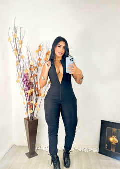 Macacão gola padre em bengaline - DR MODAS FEMININA- atacado e varejo de moda femininafeminina