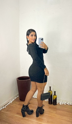 Vestido em malha tricô na internet