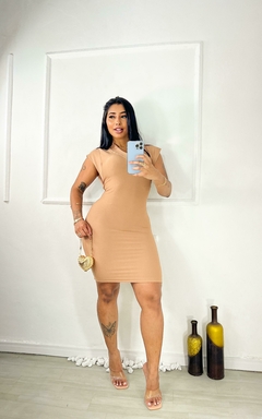 Vestido ombreira em malha twill na internet