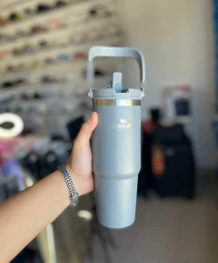 VASO STANLEY TERMICO NUEVO CON DOBLE PICO 900 ML - tienda online