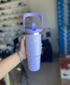 Imagen de VASO STANLEY TERMICO NUEVO CON DOBLE PICO 900 ML
