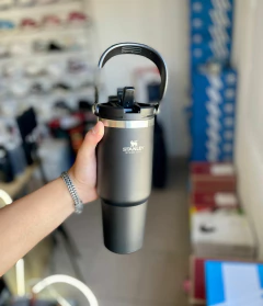 VASO STANLEY TERMICO NUEVO CON DOBLE PICO 900 ML