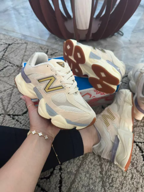 Tênis NB 9060 Nude/Ouro