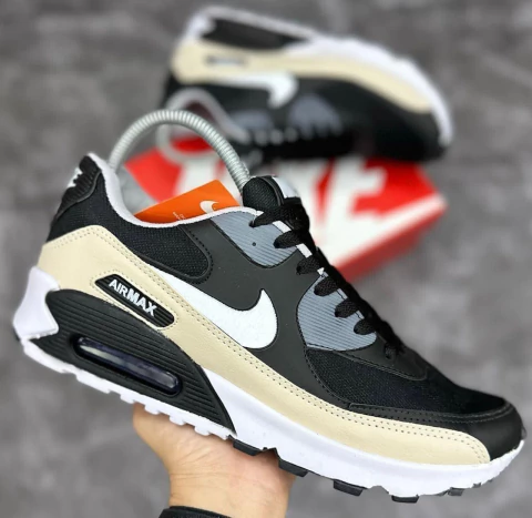 Tênis Air Max 90 - Preto/Off - comprar online