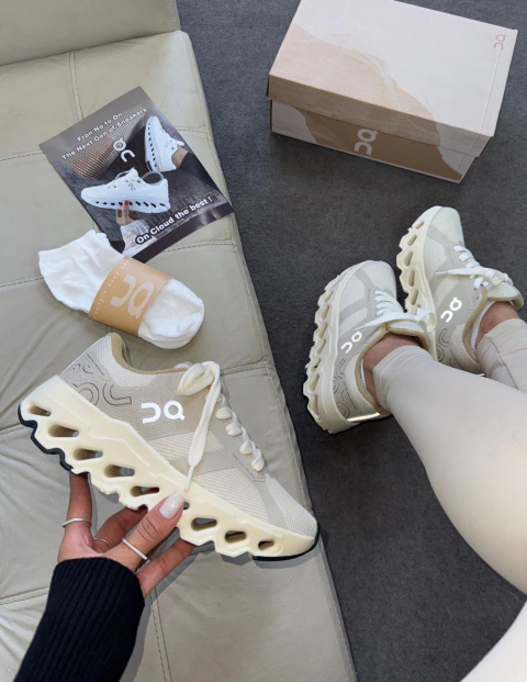 Tênis On Cloud Bege - comprar online