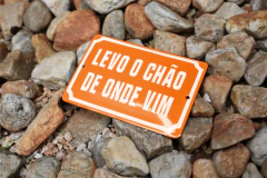 PLACA LEVO O CHÃO DE ONDE VIM - comprar online