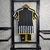 Kit Infantil Juventus I Home 23/24 - Camisa oficial Juventus para crianças - Conjunto de futebol Juventus para meninos - Roupas de time Juventus para pequenos torcedores - Camiseta Juventus I Home 23/24 para crianças - Presente perfeito para fãs da Juvent