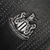 Camisa Newcastle Preto Treino Versão Torcedor Masculino 22/23 - Camisa de treino do Newcastle para torcedores - Compre a camisa oficial do Newcastle 22/23 - Camisa masculina do Newcastle para fãs - Camisa de futebol Newcastle preto para treino - Estilo e 