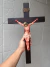 CRUCIFIXO REALISTA MADEIRA - PAREDE 50cm - comprar online