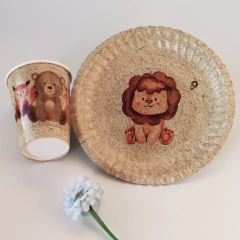 Set de platos y vasos polipapel "Animales de la selva Bebé" - KENA Inspírate 