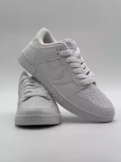 Imagen de NIKE DUNK LOW BLANCAS