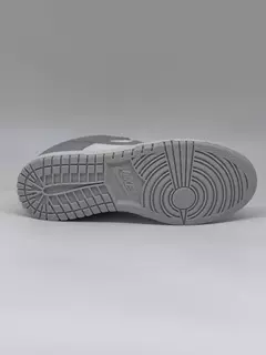 NIKE DUNK LOW GRIS en internet