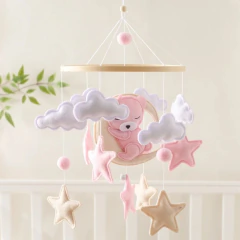 Móbile Ursinha da Lua Rosa - Nórdico Ateliê