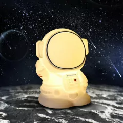 Luminária Astronauta Recarregável em Silicone - Nórdico Ateliê