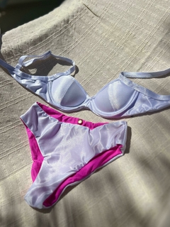 BIQUÍNI MEIA TAÇA BRANCO C/ ROSA