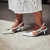 Imagem do Catar - Scarpin Feminino Bico Fino Slingback Aplicação Branco