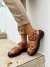 Sandália Caramelo Tratorada Tiras Largas Com Fivela e Tachas Spike Not-me Shoes