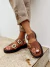 Sandália Caramelo Tratorada Tiras Largas Com Fivela e Tachas Spike Not-me Shoes
