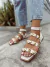 Lia - Sandália Rasteira Feminina Tachas Aplicações Off White