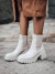 Juli - Coturno Feminino Chelsea Tratorado Cano Curto Off-White